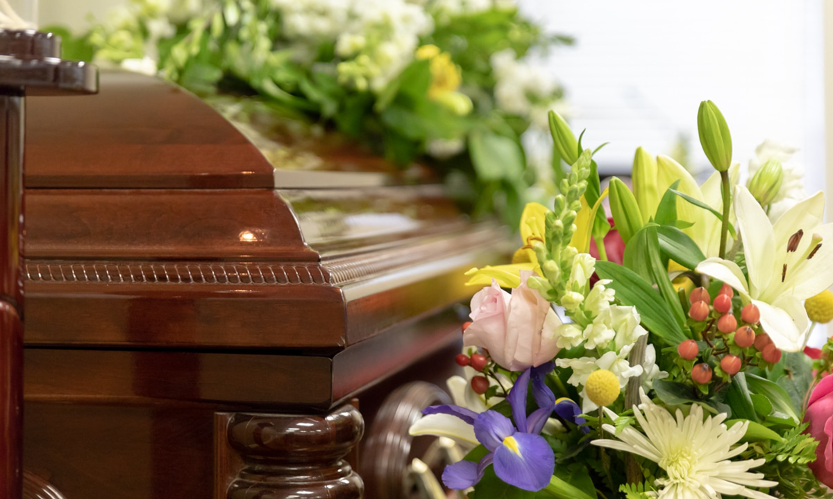 lulutips-what-flowers-are-appropriate-for-a-jewish-funeral-a-guide